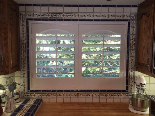 * 3 1/2 in louvered Shutters * Liberty Bell arch in top rail