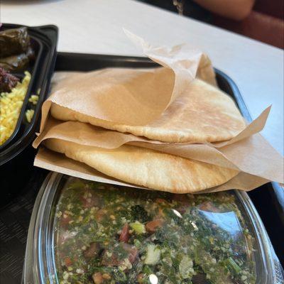 Tabbouleh/ pita bread