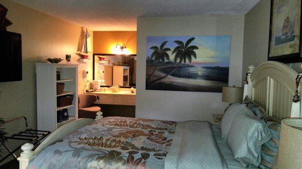 Miami Beach themed room (102)