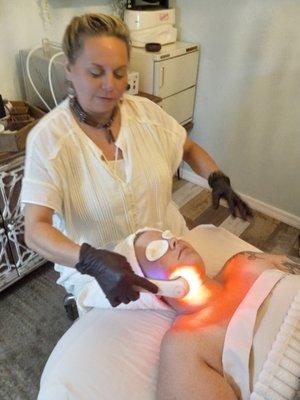 Over 20 years of Experience  Jen specializes  in custom  Facials!!