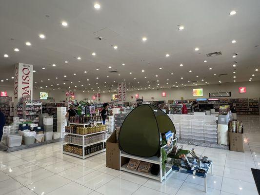 Biggest Daiso I've been to. Super clean and incredibly organized.