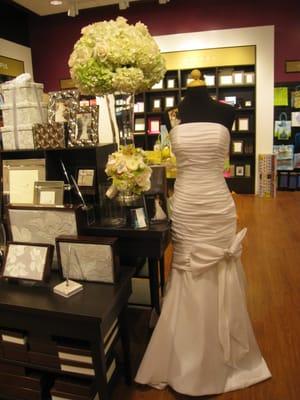 Wedding table featuring such area vendors as Temecula Floral Studio and Elyse Reuben.