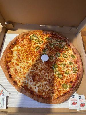 Cheese pizza with jalapeño