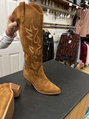 I found these cute boots