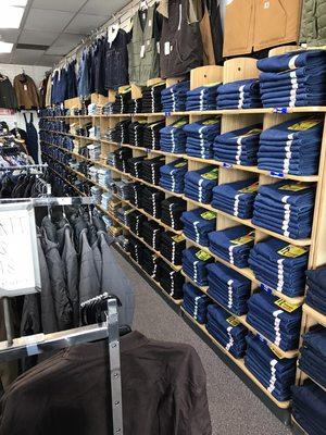 Great selection of jeans by wrangler, Carhartt, Dickies and Levi 's