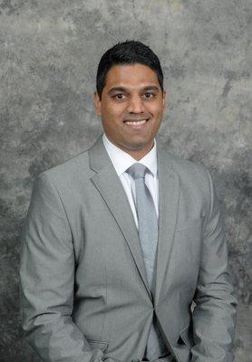 Dr. Savan Patel, M.D. Orthopedic Surgeon Sports Medicine