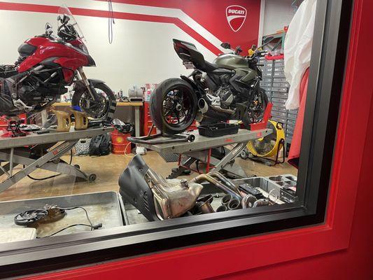 Advanced Motorsports - Ducati Dallas