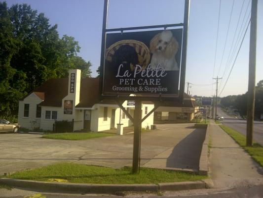 La Petite Pet Care