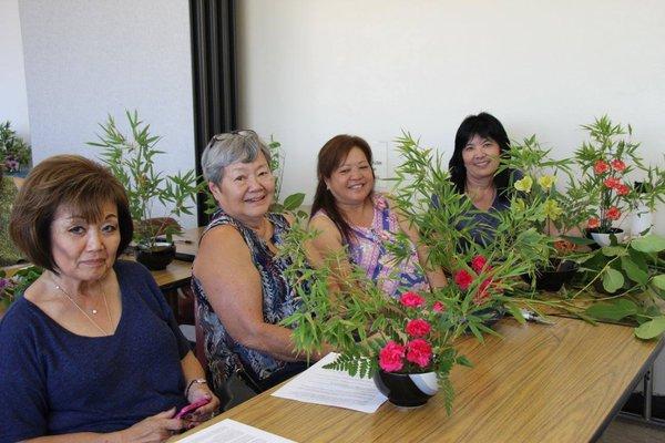 Ikebana (Japanese flower arranging) workshop!