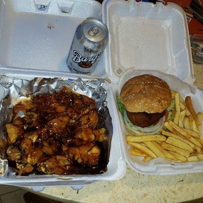 Every trip to Atlantic City i get this good stuff. Crab cake sando and 15 garlic Thai Chili wings.