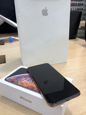 iPhone XS Max (sep-2018) available in store on day2! Rollouts are getting better and better with each model!