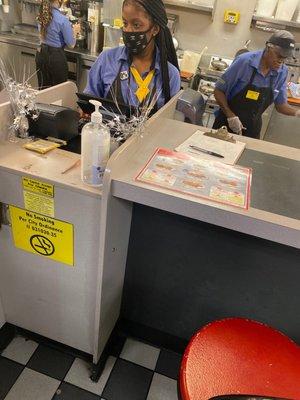 Really bad customer service only one working was older women