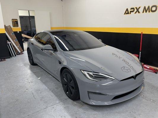 Tesla Plaid refined 50% front windshield