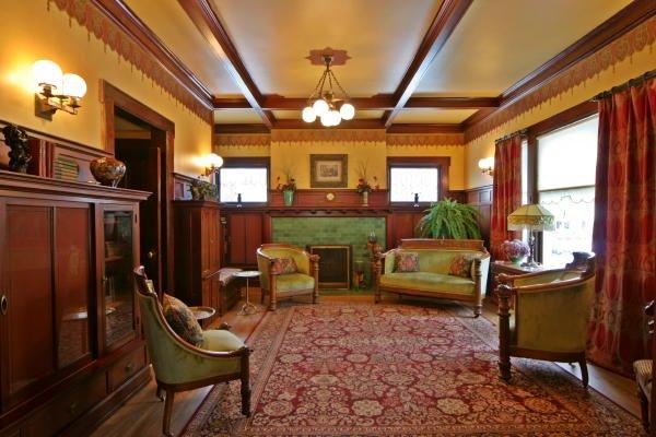 The Library inside the Wellington Inn.