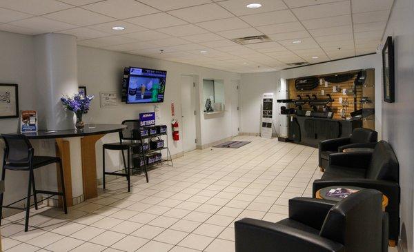 Borcherding Buick GMC Customer lounge