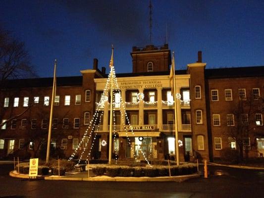 Garvey Hall (Building 16) decorated for the holiday season.