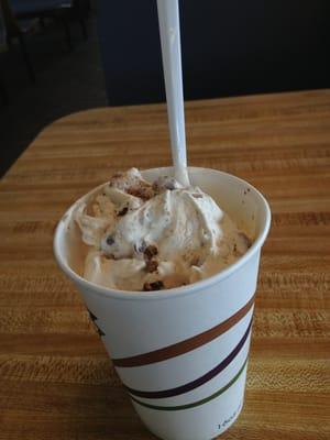 Peanut Butter Cup Flurry