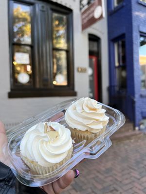 Almond Cupcake, Bourbon Maple, storefront