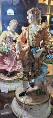 French figurines