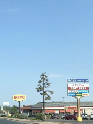 Stores on White Mountain