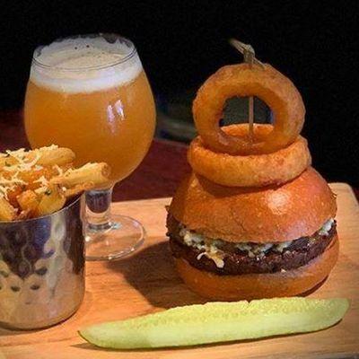 Best American dishes Ridgewood NJ  |  What better than our classic burger, fries & beer?