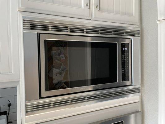 Kitchen Aid Built in microwave repair and service.