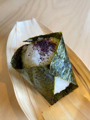 Umeboshi onigiri