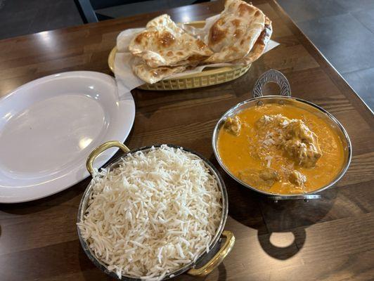 Chicken korma, rice and naan