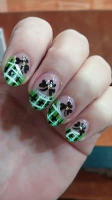 Cute St. Patrick's Day nails!  I emailed Tiffany some ideas and this is what she did!  So fun!!!!