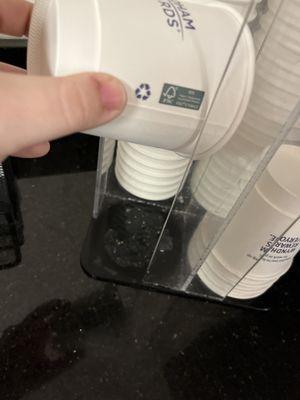 Nasty under the cups isn't cleaned