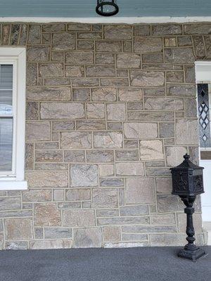 Ribbon Stone Re-Pointing