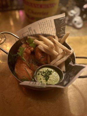 Scampi & Chips (British fries) Mushy Peas | Herbs