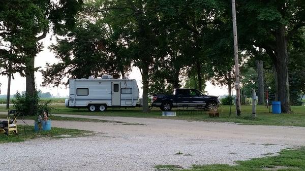 What a great little campground next to Matheson State Park and 1 mile from Starves Rock. The nicest owners I've ever met!