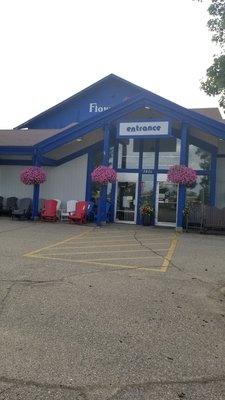 Front of flowerland store