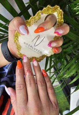 Dip with nail tips and designs for a flawless natural look.
#gelpolish #dippowder #summernails