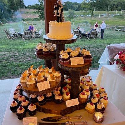 Wedding cupcakes