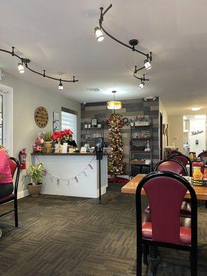 Entrance to dining room.