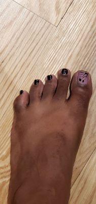 I do not like feet. But Shiny nails make my toes look decent. I picked a fairly gal color scheme. Cute! A version of a picture on pinterest.