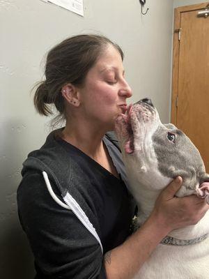 Gus smooching his favorite Summit County Vet, Dr. KK!