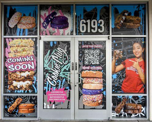 The Bay Area's first branch of "Cookie Plug" is coming soon! I'm not too fond of the drug/gang branding, but the graffiti is cool. 01/16/23