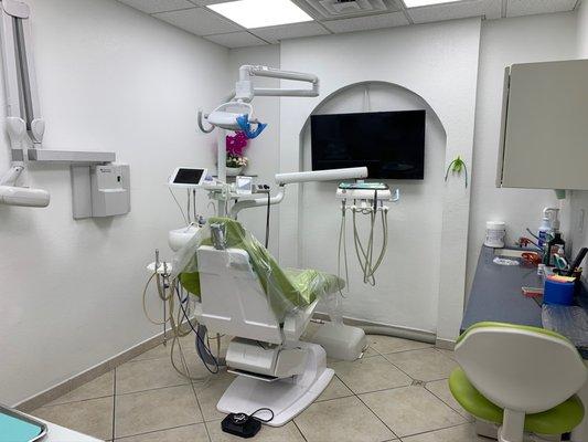 Inside  Dr Jauregui Dental  Care. Best Dentist in Miami Mejor Dentista de Miami