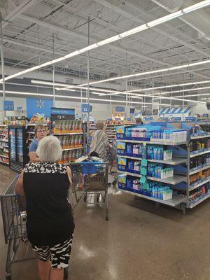 Single line at a Super Walmart in Abilene Texas.