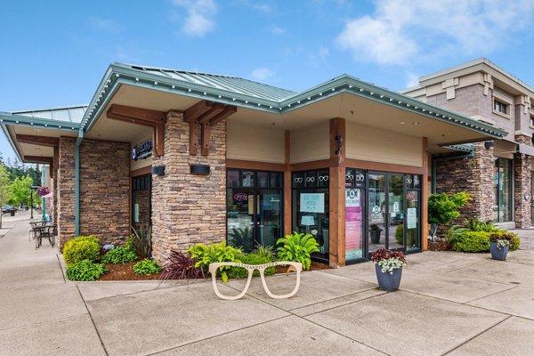 Store front of Eye Candy Optical in Uptown Gig Harbor.