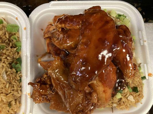 Garlic wings with shrimp rice