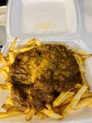 To go order of the chili cheese  fries.