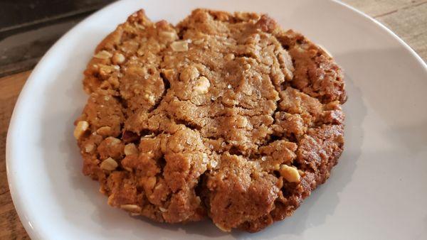 Vegan peanut butter cookie ($4). Tasty with good texture.