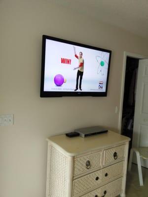 Tv installation with Apple tv and cable box