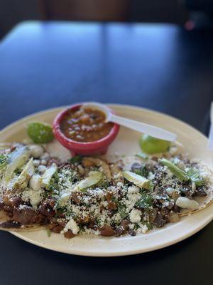 Taquitos de bistec y pastor