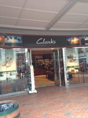 Boston Clarks Shoes -- Faneuil Hall / Quincy Market -- 200 State Street, Boston                        Storefront