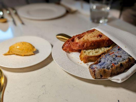 Pan, Fresh baked bread appetizer.